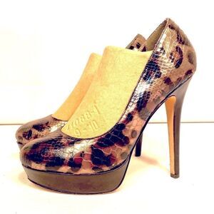 J LO METALLIC SNAKE SKIN w BLACK PATENT 5.5” H S-9